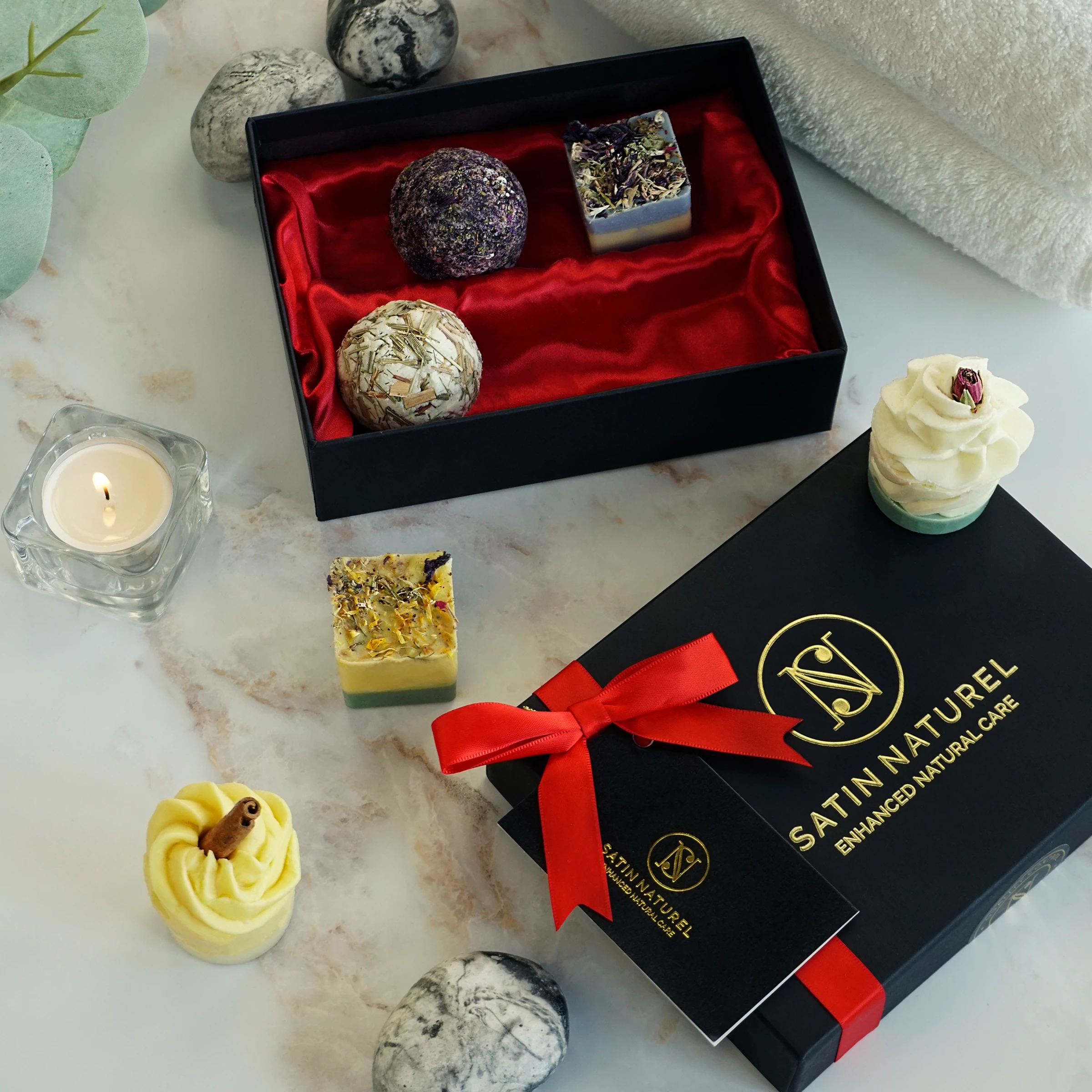 Satin Naturel BIO Badepralinen Divine Moments Geschenkset 3 Satin Naturel BIO Badepralinen Divine Moments Geschenkset – Bild 3