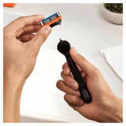 Gillette® Fusion5 Power Rasierklingen 7 Gillette® Fusion5 Power Rasierklingen -Satin Naturel shop MAM 7418686 SHOP IMAGE 2.0