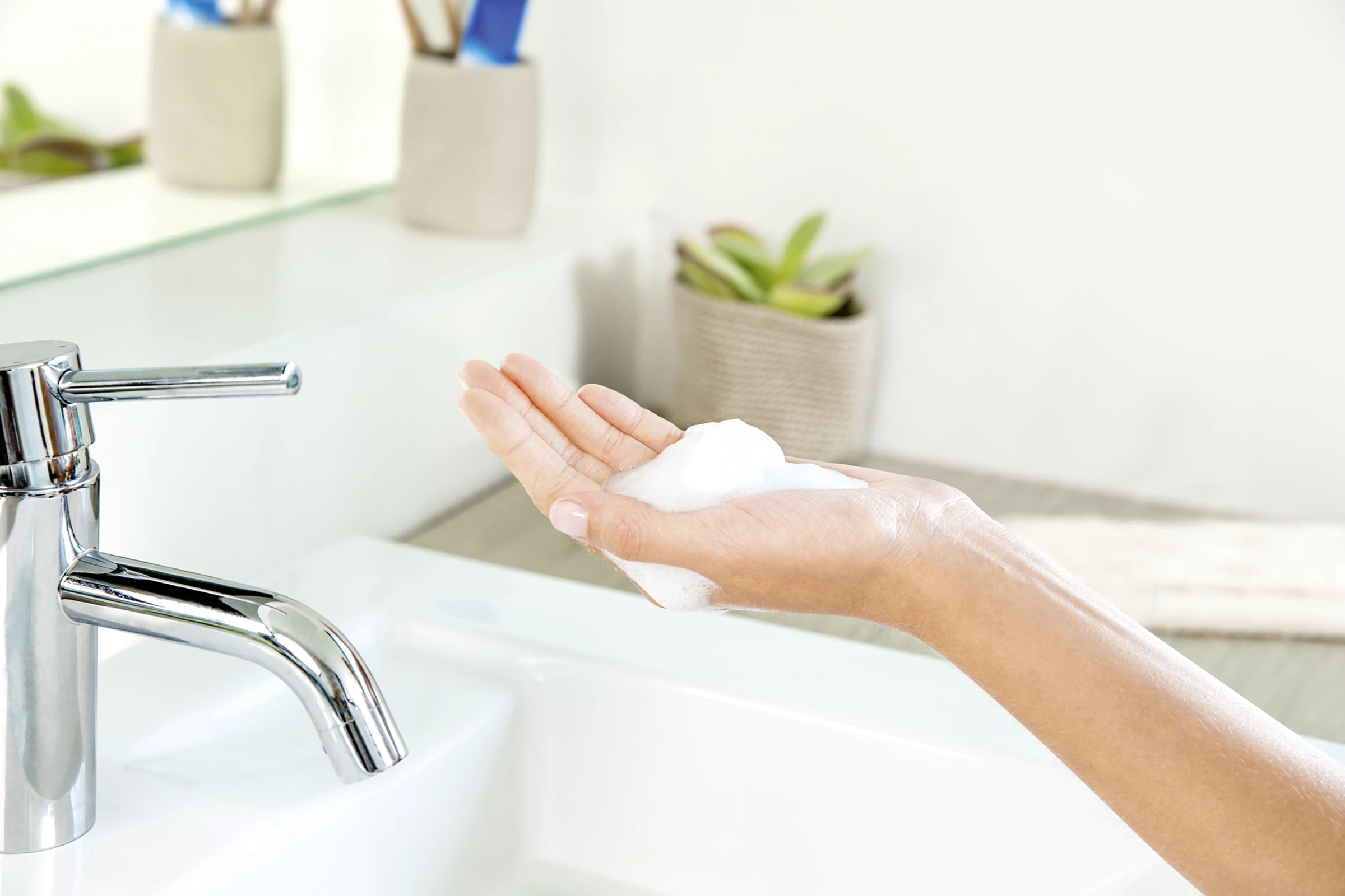 Weleda Zarter Reinigungsschaum 4 Weleda Zarter Reinigungsschaum – Bild 4