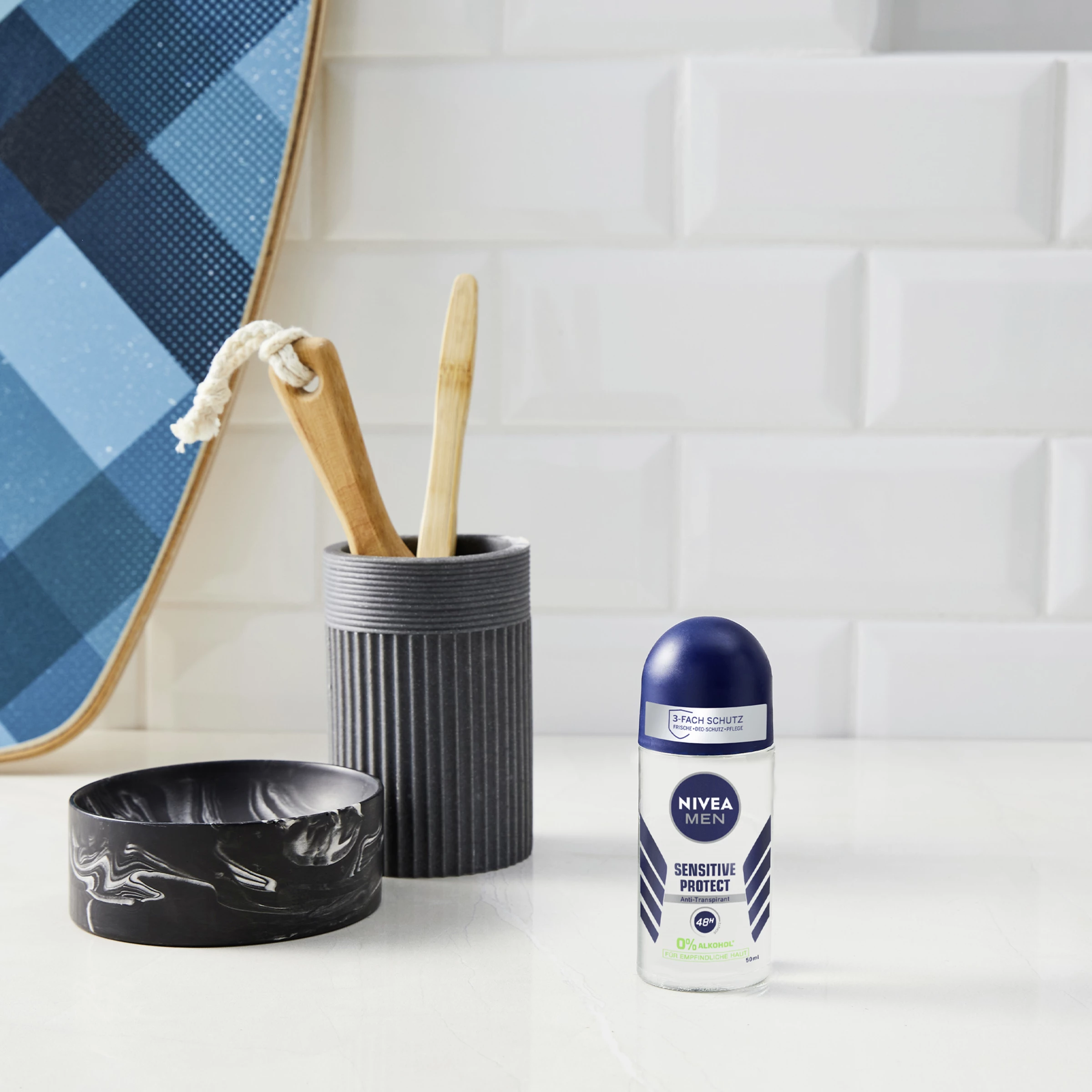 NIVEA MEN Deo Roll-On Sensitive Protect Anti-Transpirant 3 NIVEA MEN Deo Roll-On Sensitive Protect Anti-Transpirant – Bild 3